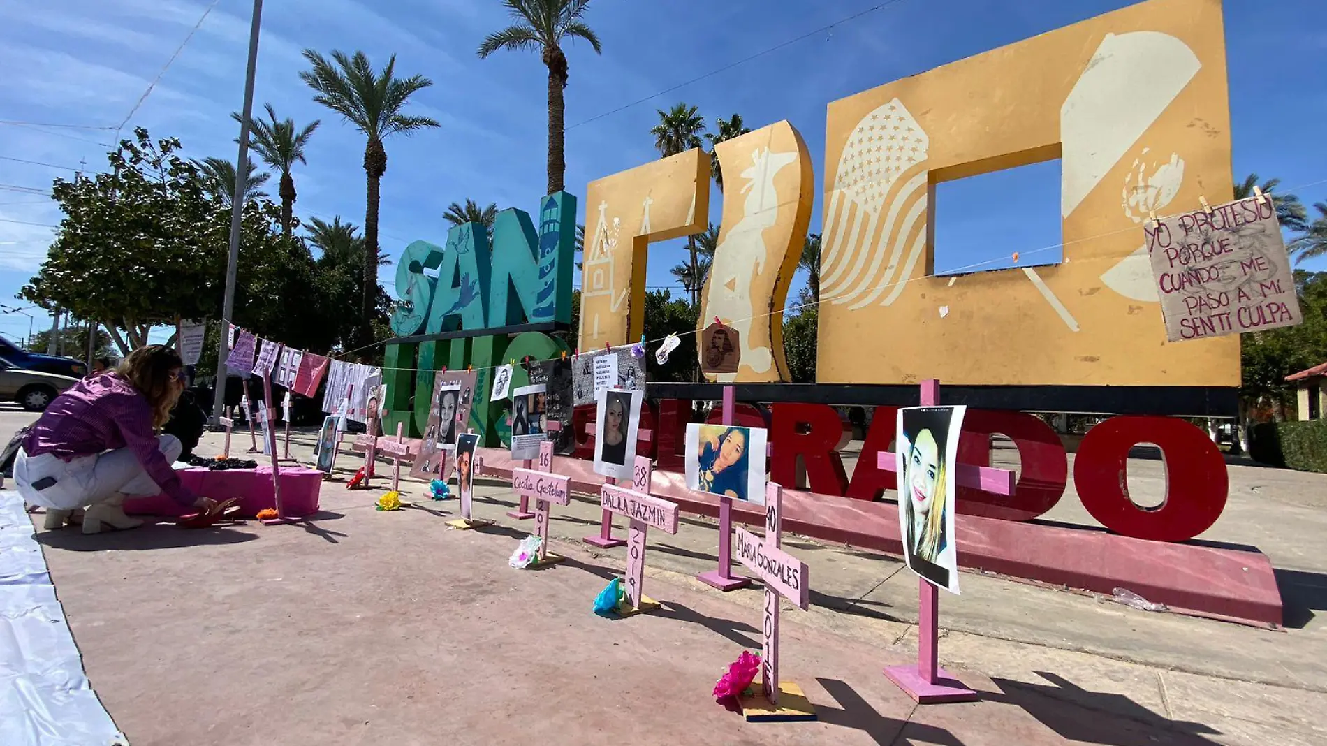 Diversas agrupaciones están participando en actividades en el marco del Día Internacional de la Mujer, las cuales se están realizando en la Explanada Municipal